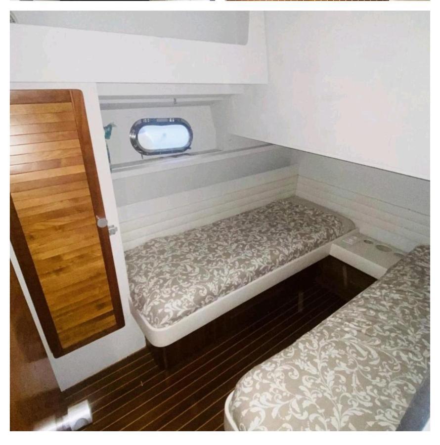 Voyager Hotel Сант Адриа де Бесос Екстериор снимка